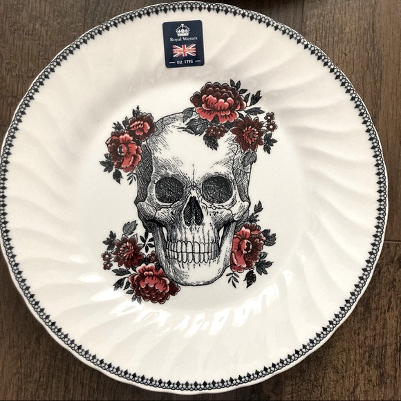 Royal Wessex Other - Royal Wessex Skull Halloween Dinner Plates Set 4